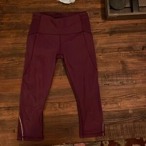 Lululemon 3/4 leggings size 4 maroon